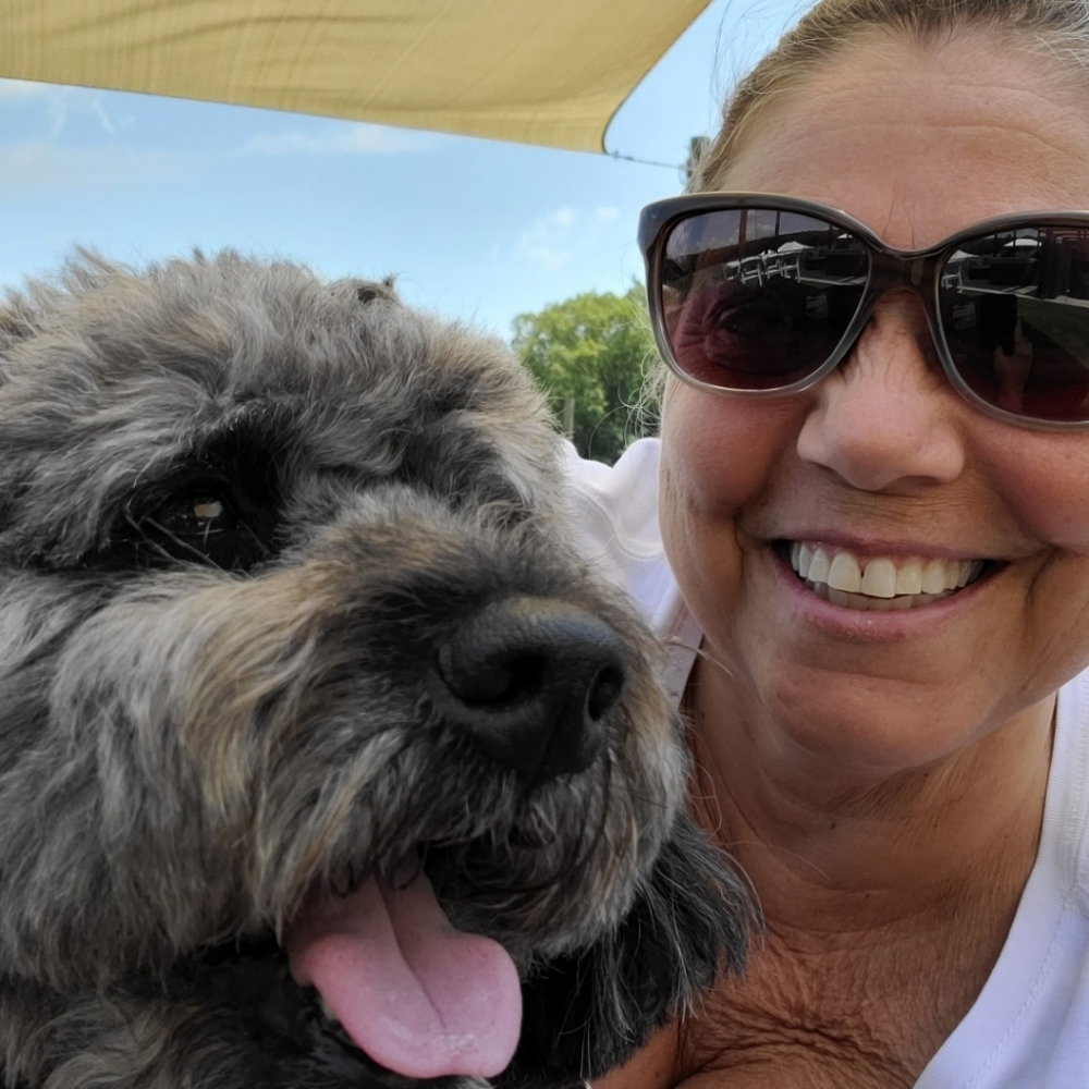 Meet your Posher, Lorraine